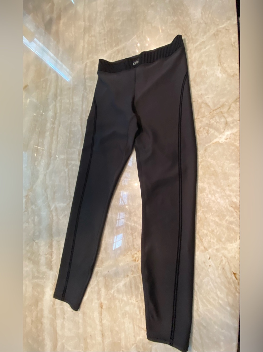 ALO Yoga Black Performance Leggings with Logo